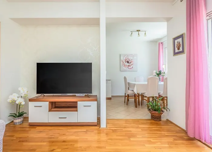 Indigo Apartment