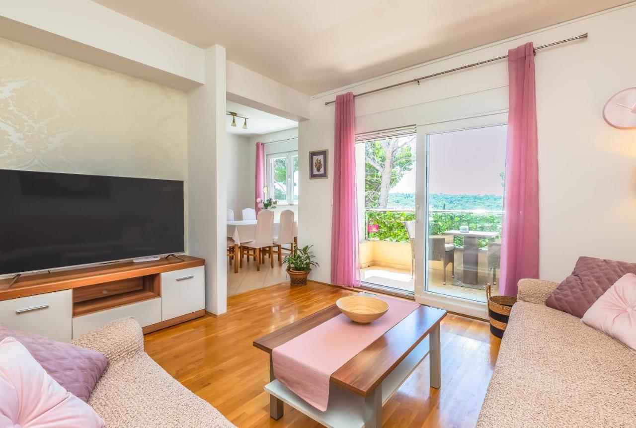 Apartment Indigo Makarska